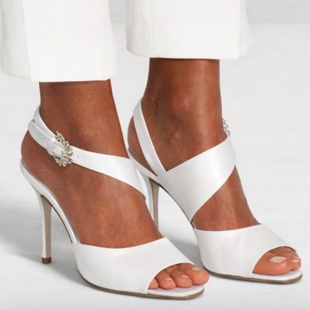 Manolo Blahnik Havelopa White Satin Crystal Bridal Heel Sandal EU 40.5